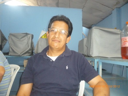 Profesor LIVER MAMBUSCAY TUQUERRES, Tecnólogo en Sistemas, Tecnologo en Inglés Instituto Colombo-Americano, SENA. Practica ingles, lectura en sus tiempos libres, ademas de pasear y pasar mucho tiempo en compañia de su familia.