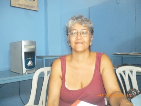 Profesora VIVIAN ELIZABETH VIDAL PARDO, Contadora Pública, Universidad de San Buenaventura. Le encanta pasar el tiempo libre con su familia, leer y pasear practicando la fotografía.